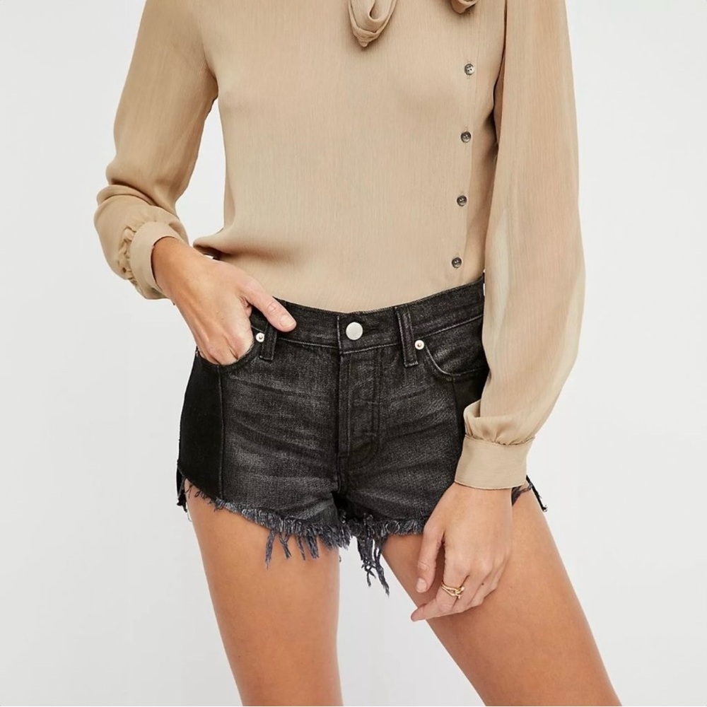 *FREE PEOPLE* We the Free Black Step Shorts